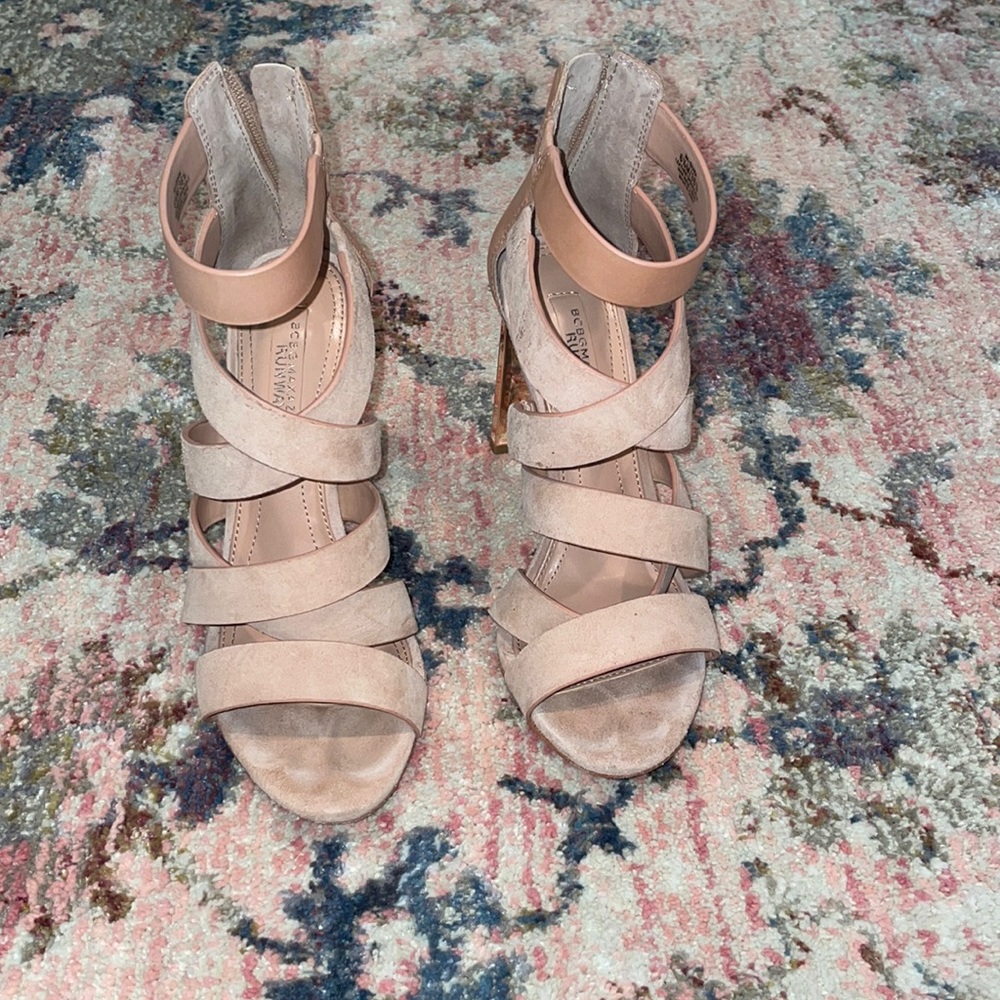 BCBG MAZAZRIA RUNWAY HEELS 6.5